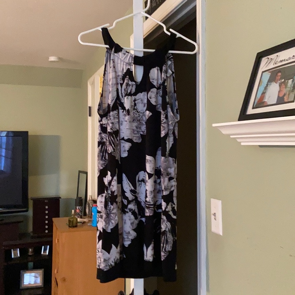 White House Black Market Tunic